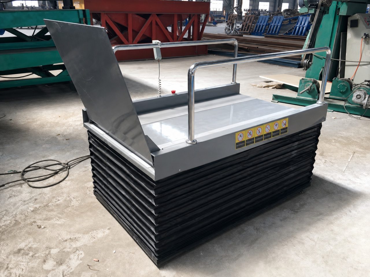 Portable vertical platform lift — photo 7